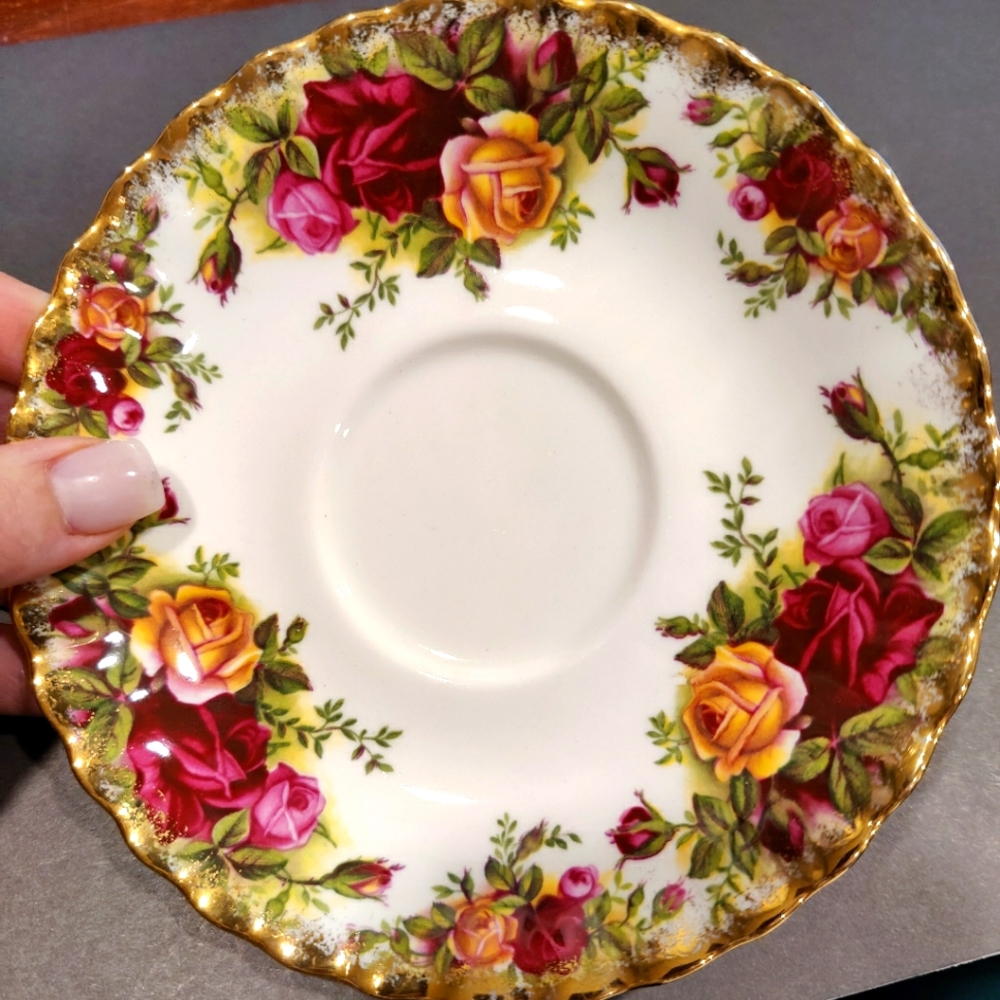 Old Country Roses Tea Saucer
